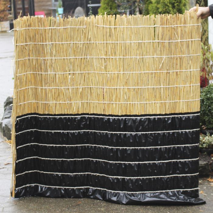 Halmmåtte med plastik